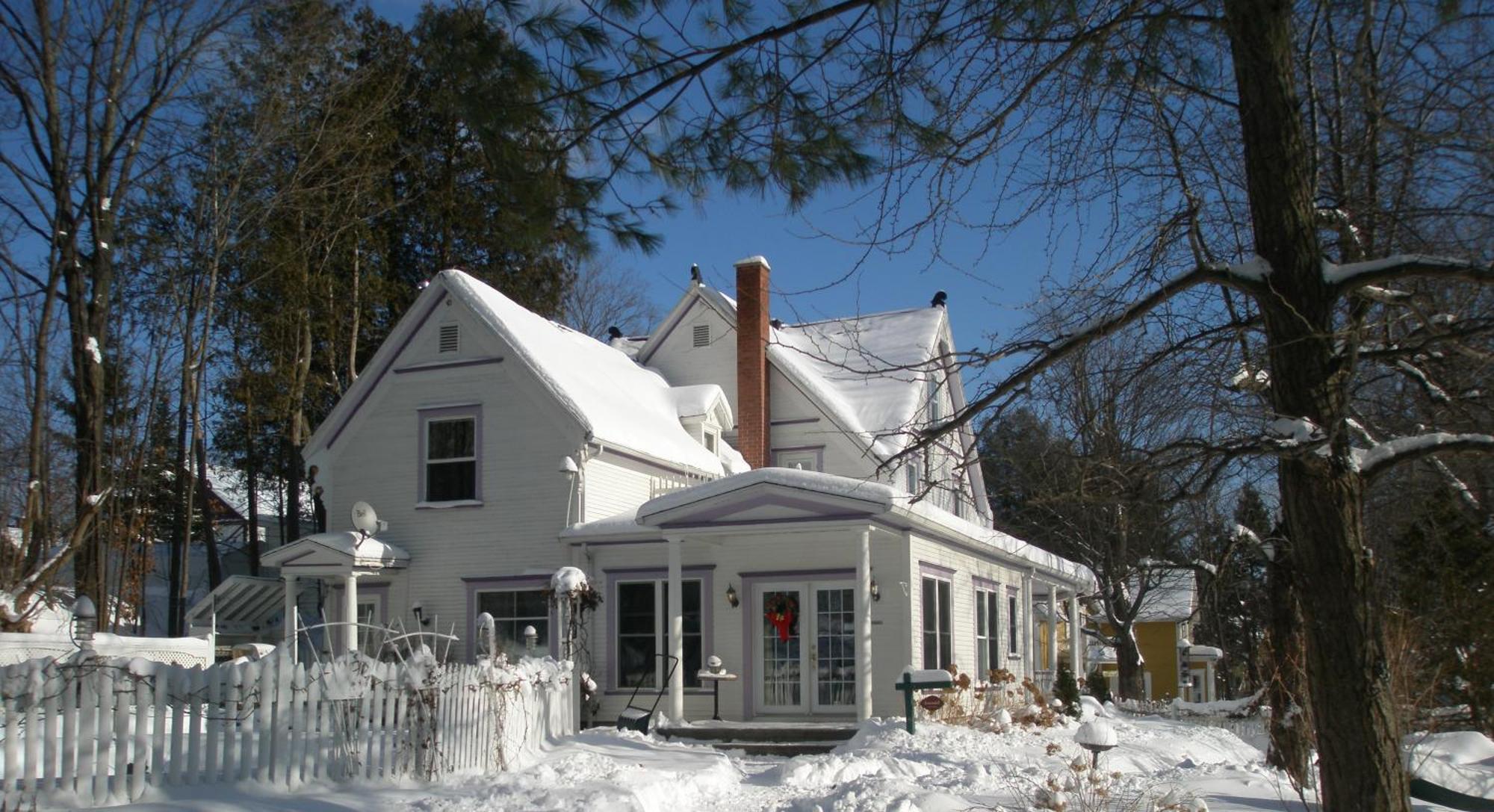 O Bois Dormant B&B Magog ภายนอก รูปภาพ